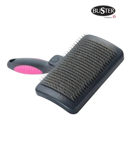 Buster Self-Cleaning Slicker Hard Pins Medium