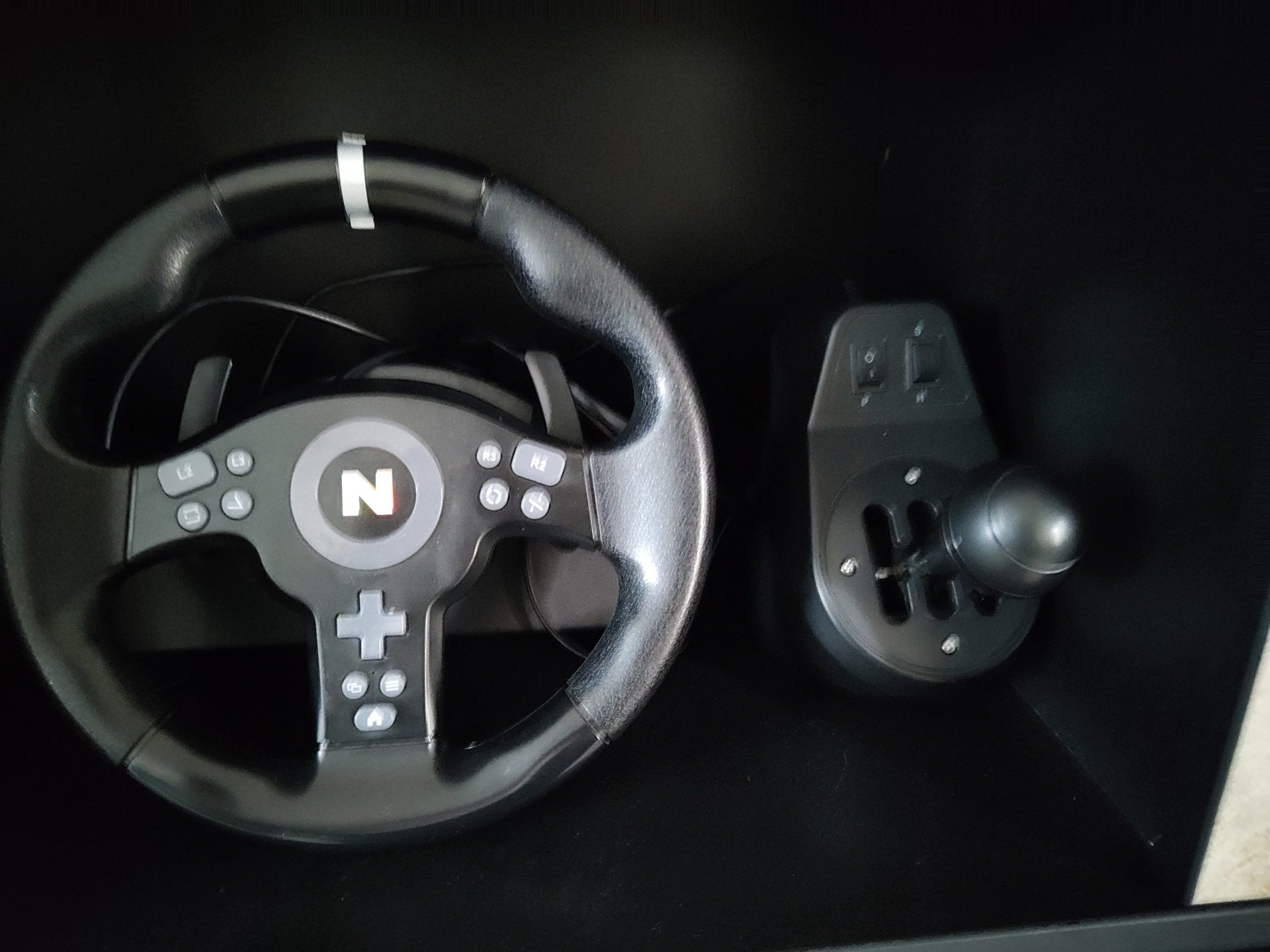 Steering Wheel for rent in Ghaziabad