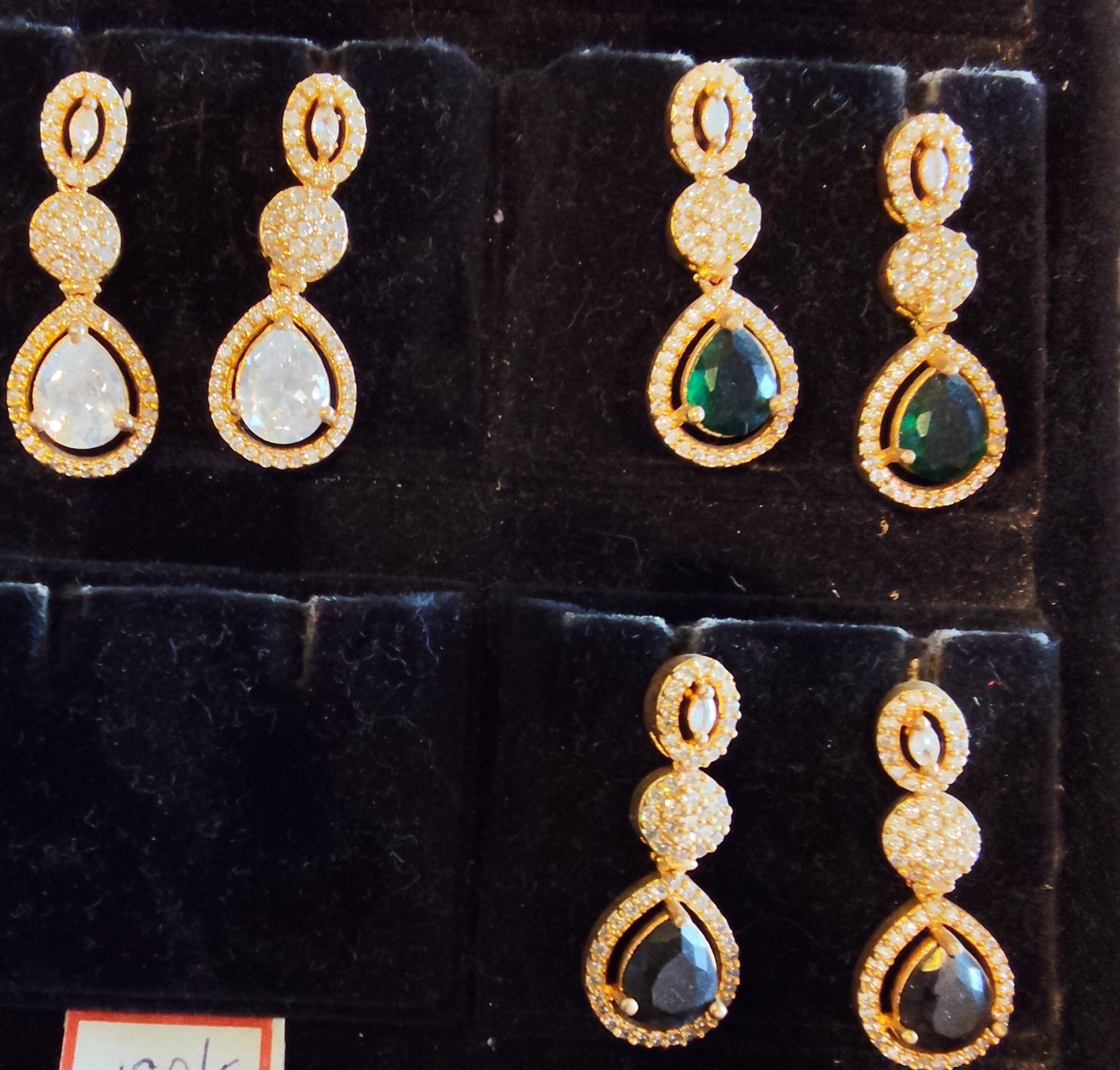 Earings for rent in Kochi