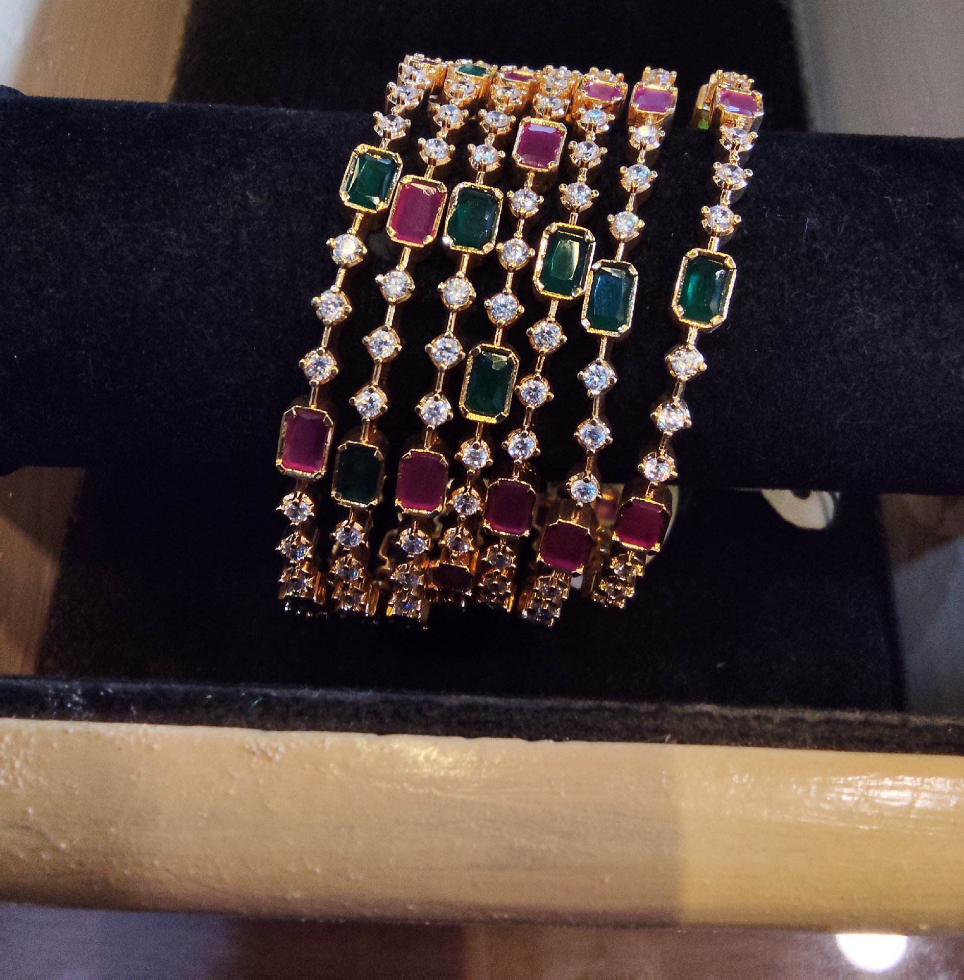 Bangles for rent in Kochi