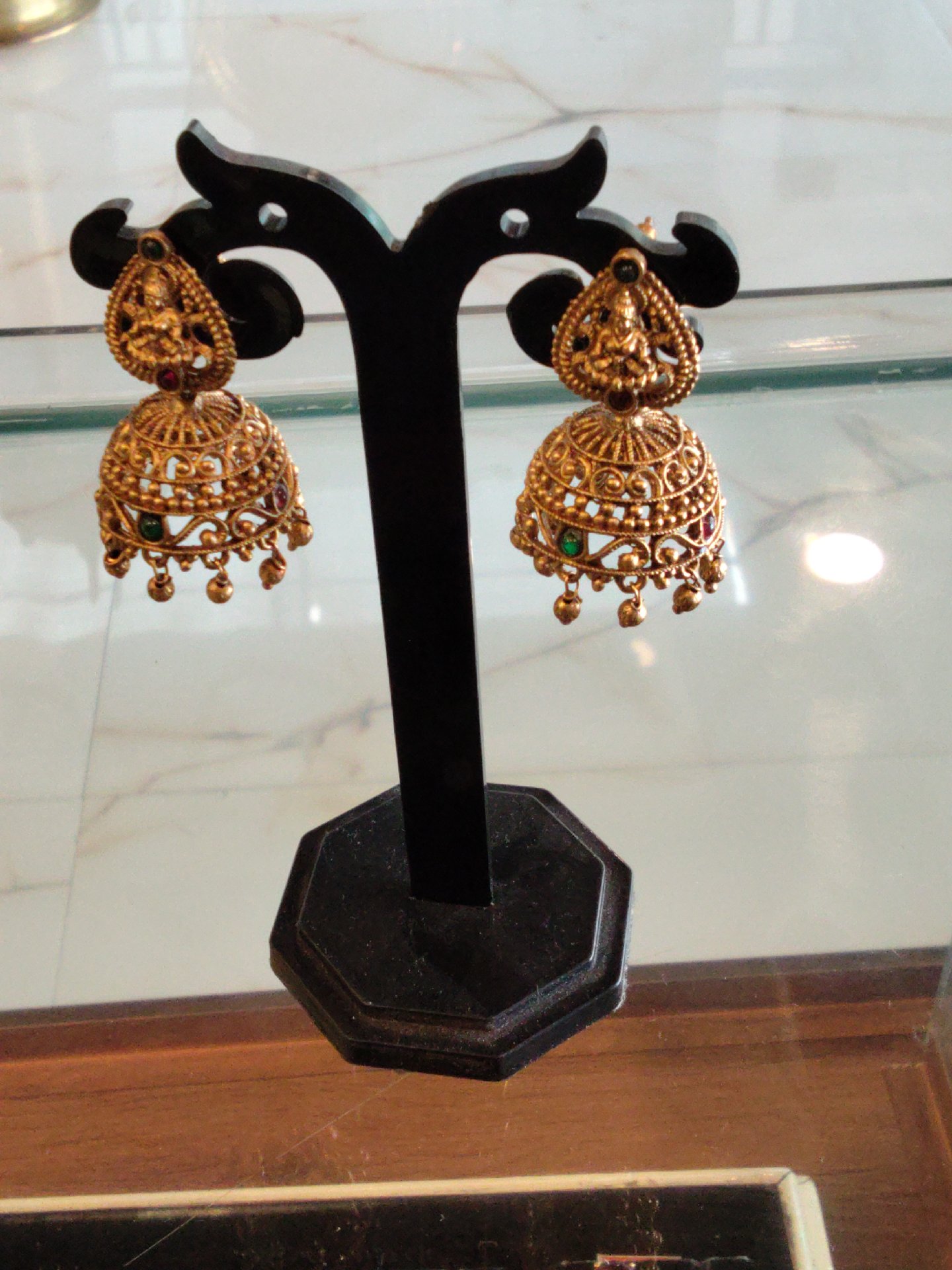 Earings for rent in Kochi