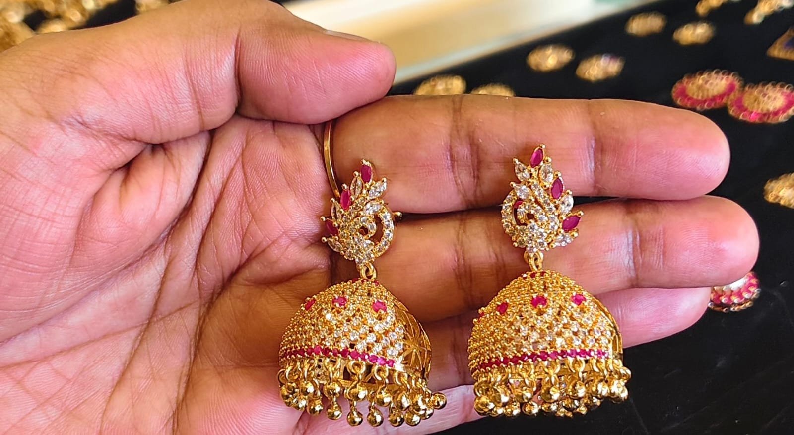 Earrings for rent in Kochi