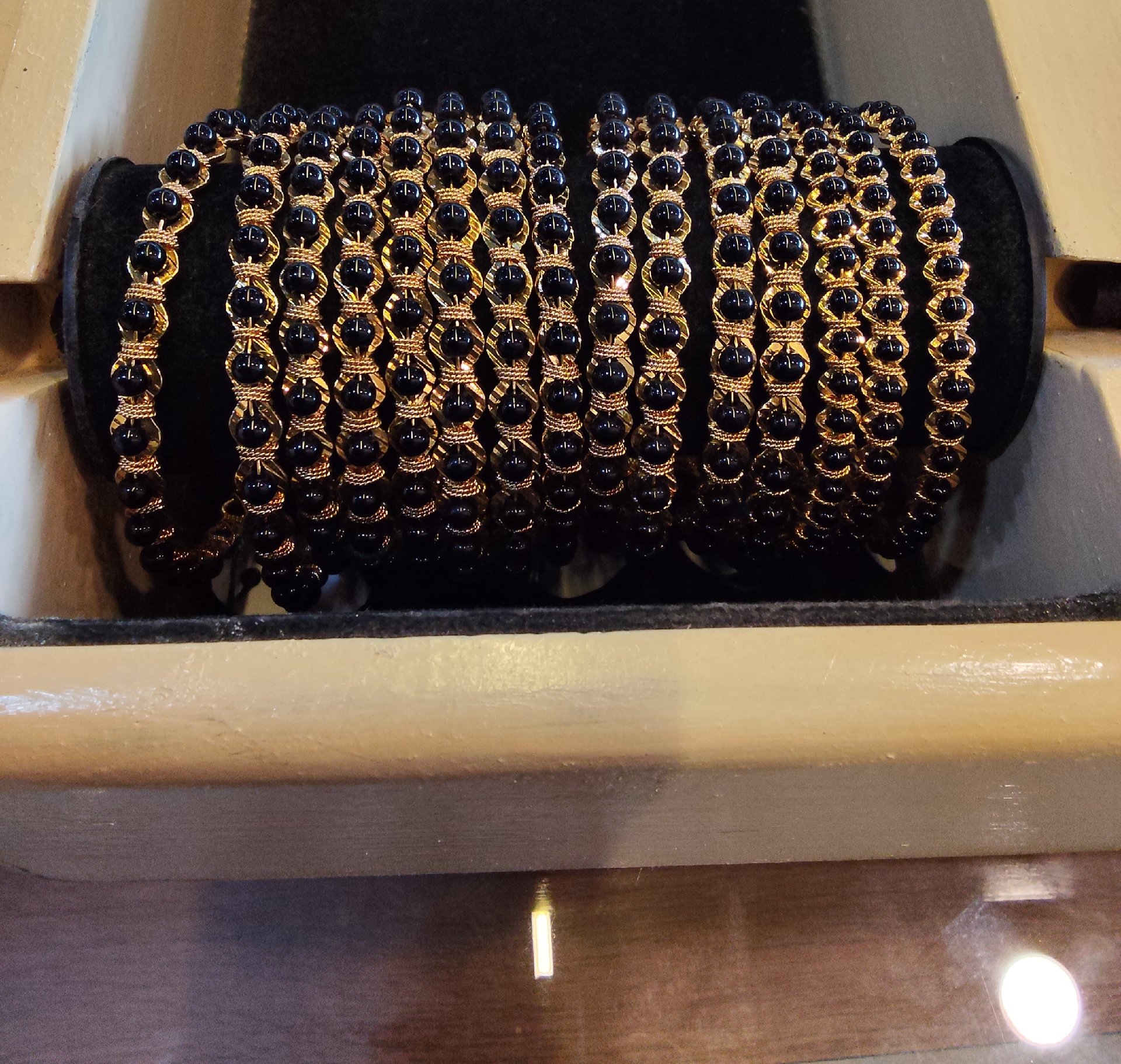 Bangles for rent in Kochi