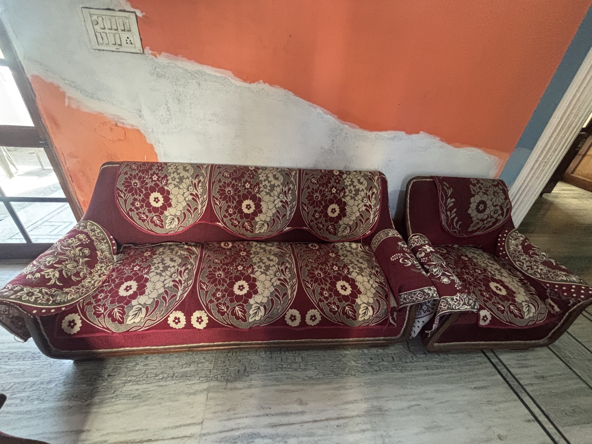 five seater sofa for rent in Dehradun