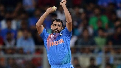 Shami_0803 BLOG: धोनी को क्यों मिलेंगे विराट कोहली से कम पैसे?