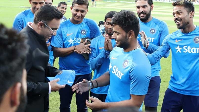 पंत ने भारत के लिए चार टी 20 खेले हें