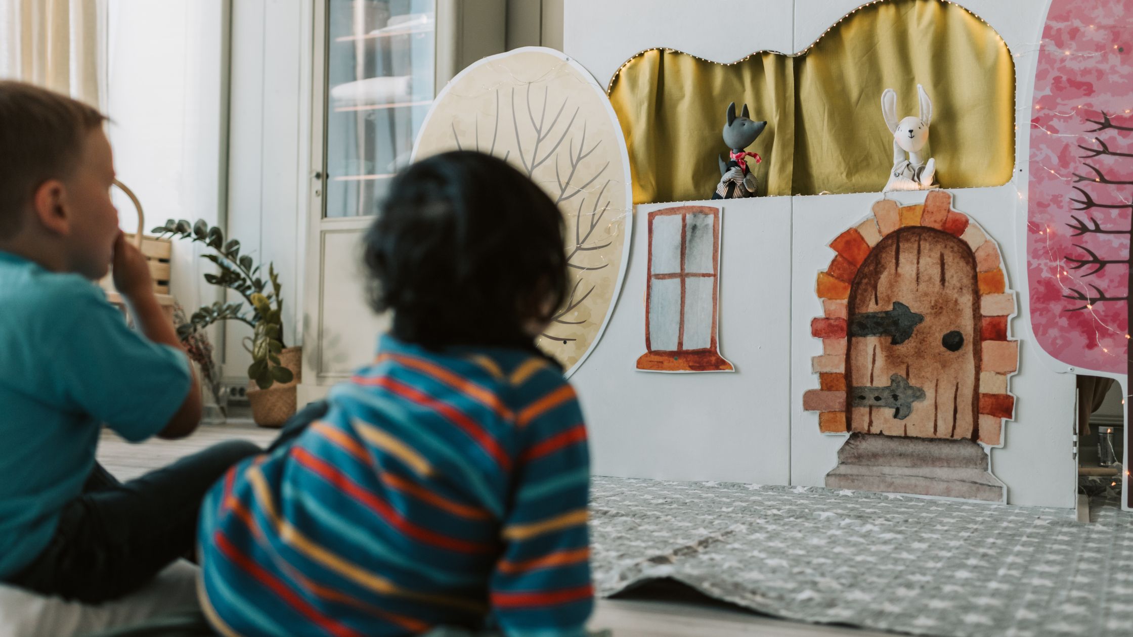 Ways to keep your toddler entertained