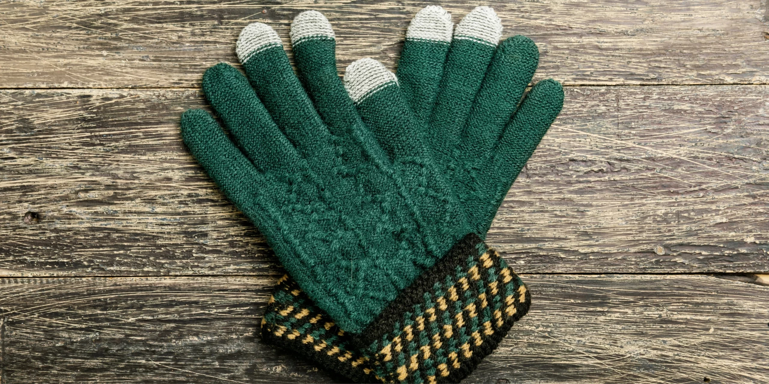 Knitted Gloves