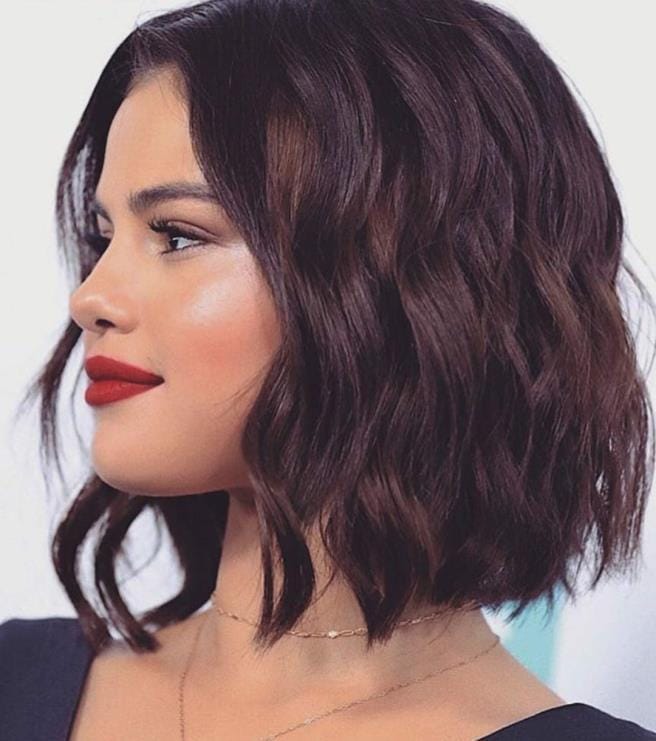 Selena Gomez's evenly cut bob