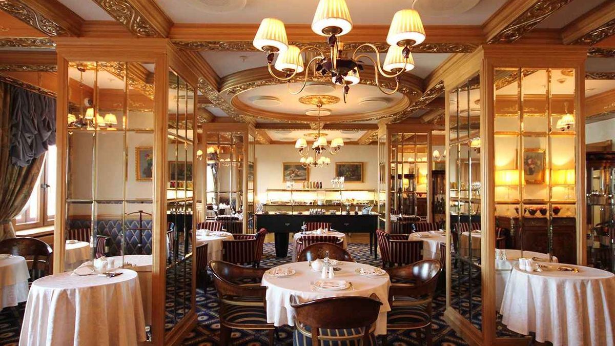 Best Restaurant in a 5 Star