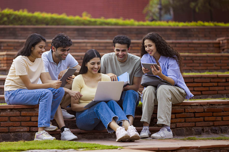 Spoken English classroom training session in Lucknow