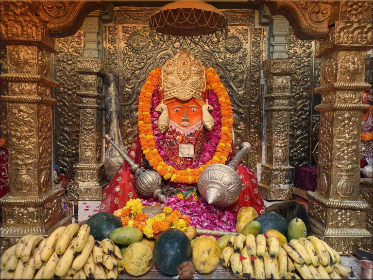 Bhageshwar dham  to Jhansi Taxi