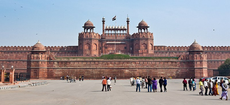 Noida to Jhansi Taxi