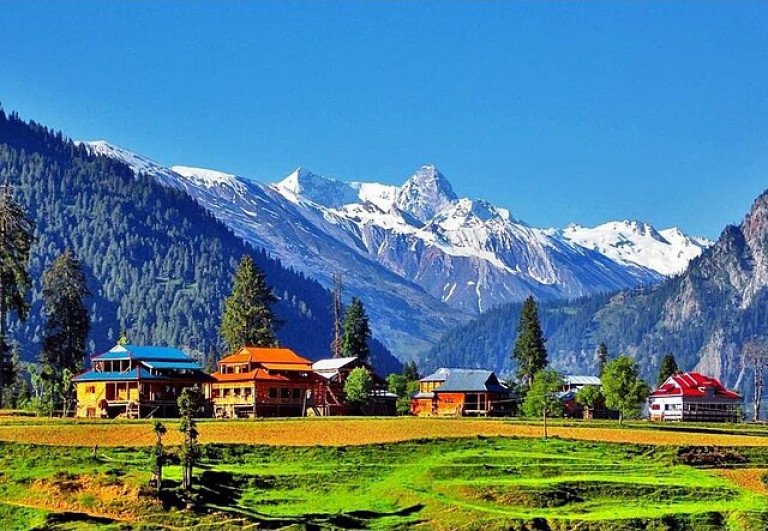 Kashmir to Delhi Taxi