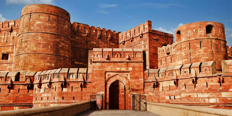 Jhansi  to Goa Taxi