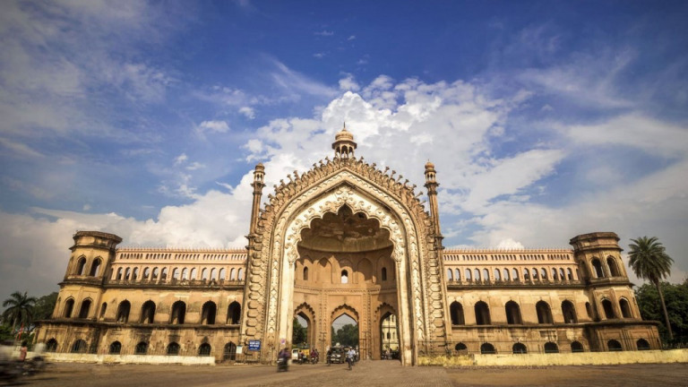 Jhansi  to Lucknow Taxi