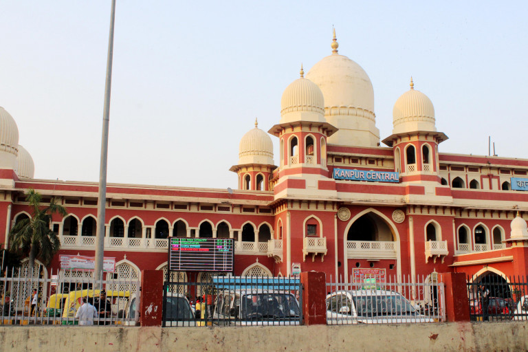 Alwar to Kanpur Taxi