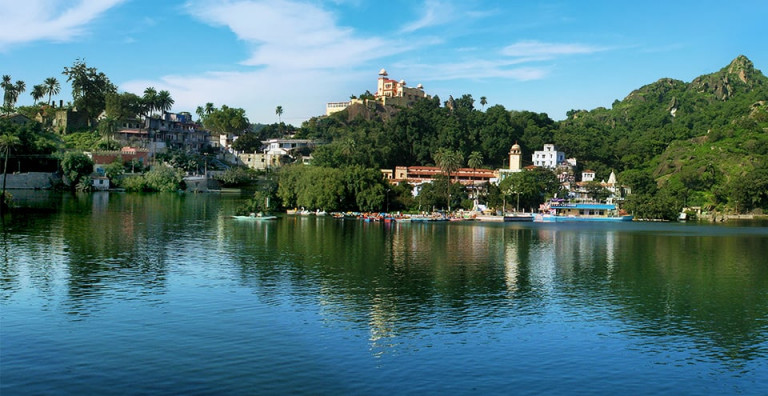 Mount Abu to Delhi Taxi