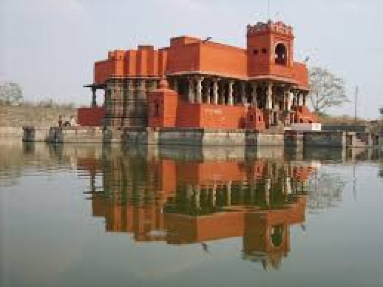 Taxi Service in Beed Maharashtra