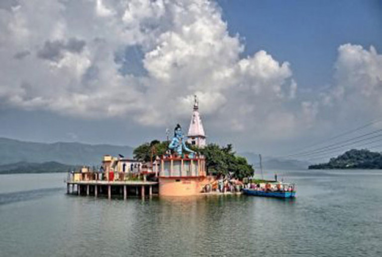 Taxi Service in Una Himachal Pradesh