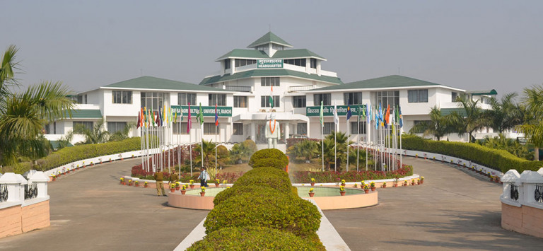 Ranchi Jharkhand to Delhi  Taxi