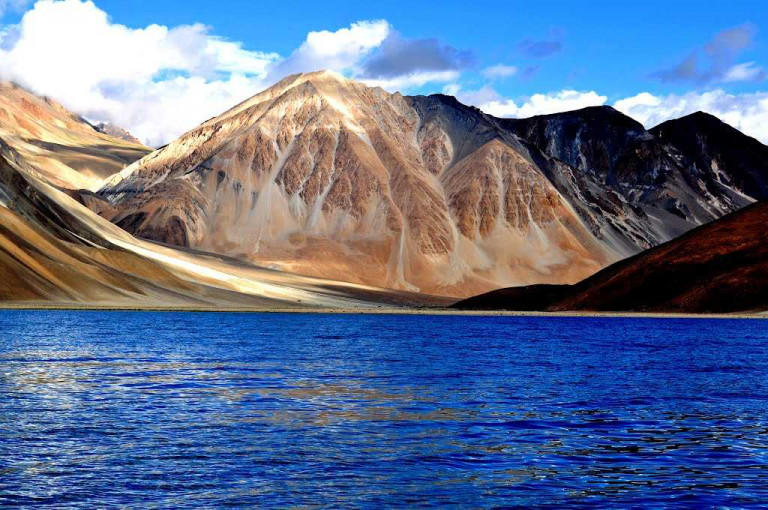 Delhi to Leh ladak Taxi