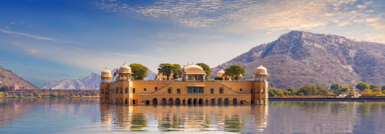 Jaipur Rajasthan to  Jewar Airport Taxi