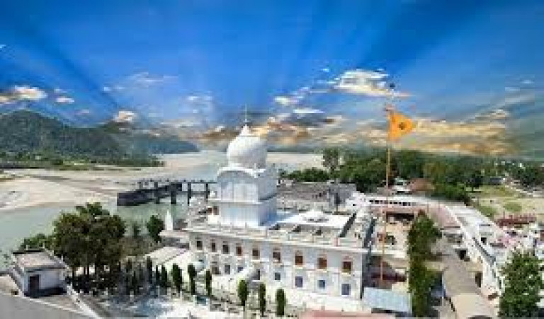 Paonta Sahib to Delhi Taxi