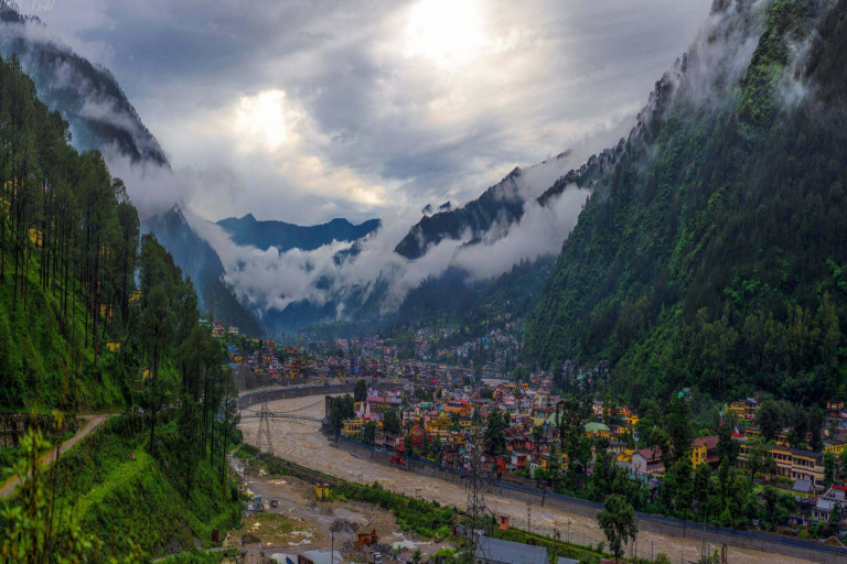 Jolly Grant Airport (DED) Dehradun to Uttarkashi  Taxi