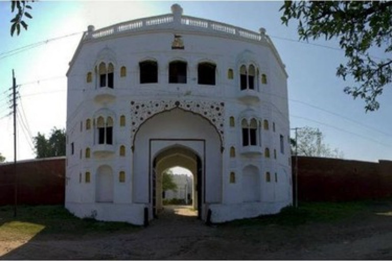 Taxi Service in Sahanpur