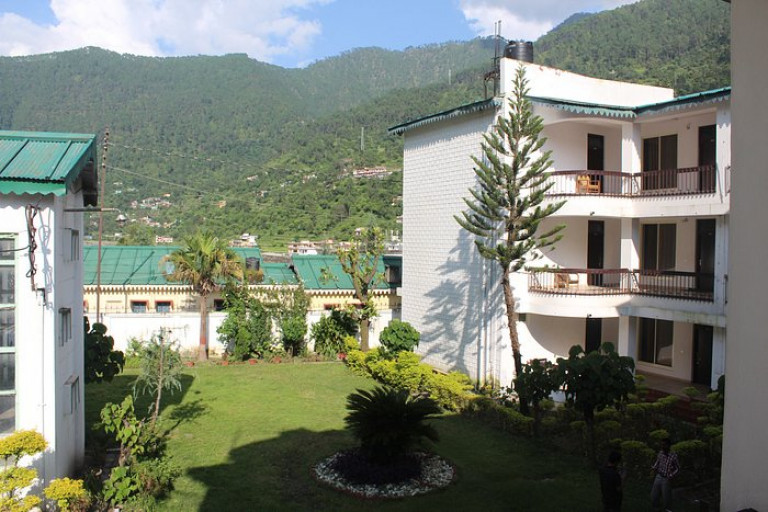 Bhatwari to Jolly Grant Airport (DED) Dehradun Taxi