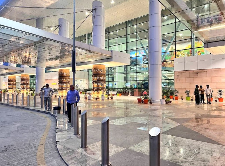 Jolly Grant Airport (DED) Dehradun to Jewar Airport Noida Taxi