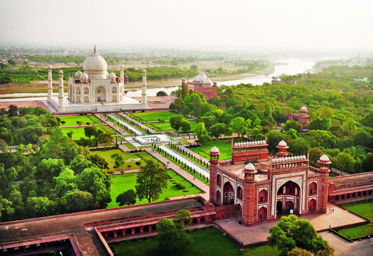 Delhi to Agra Taxi