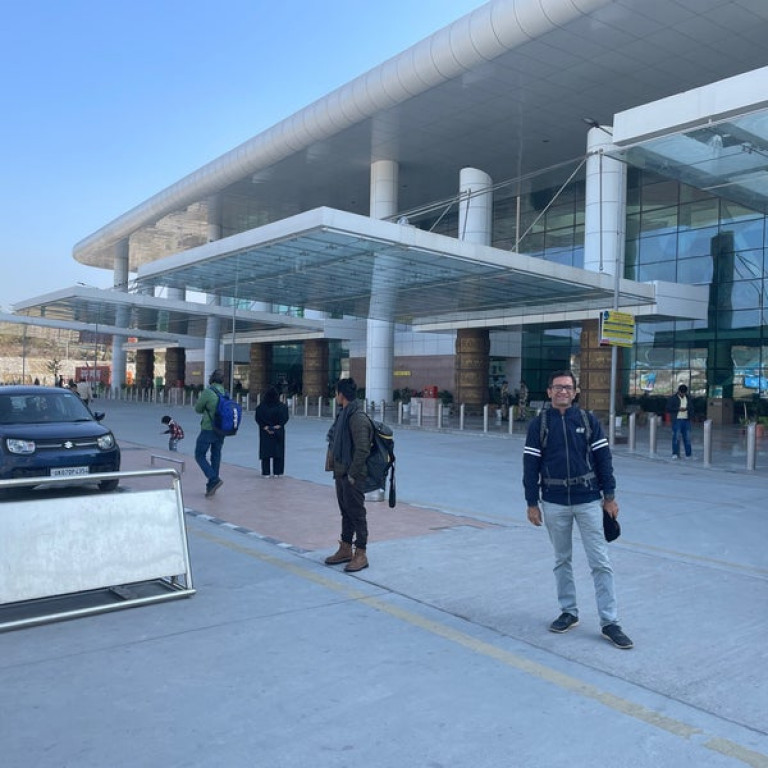 Jolly Grant Airport (DED) Dehradun to Ayodhya Taxi