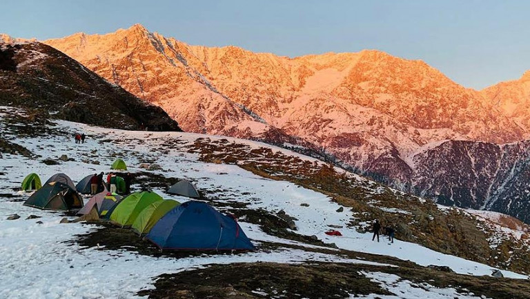 Dharamshala  to Ghaziabad Taxi