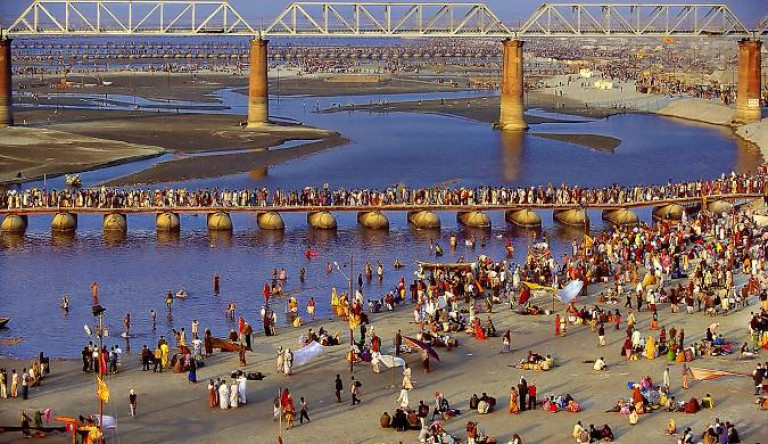 Prayagraj to Ghaziabad Taxi