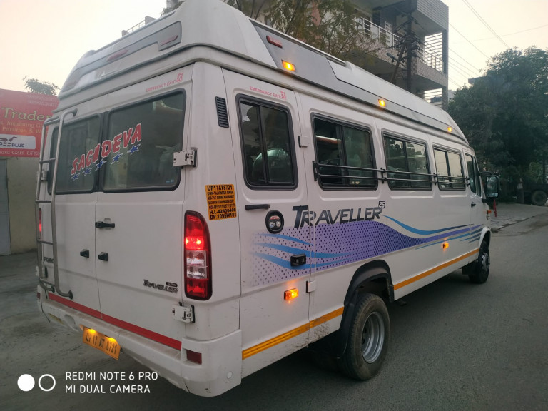 Tempo Traveller Booking In Delhi 