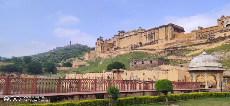 Jaipur to Moradabad Taxi