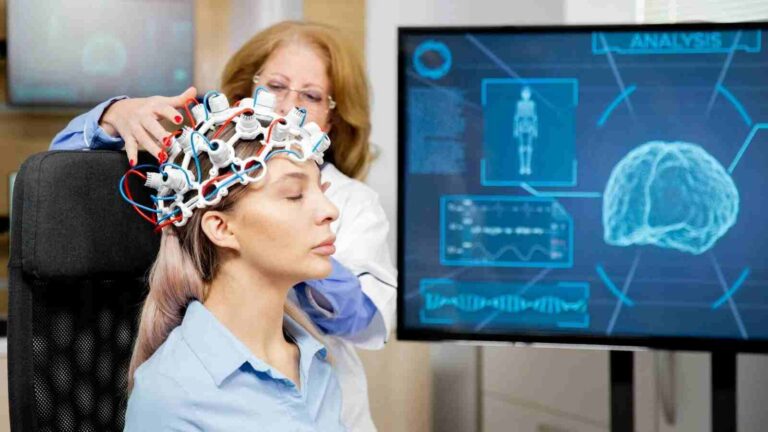 Future-of-Alzheimers-Treatments-From-Amyloid-to-Multi-Target-Therapies.jpg