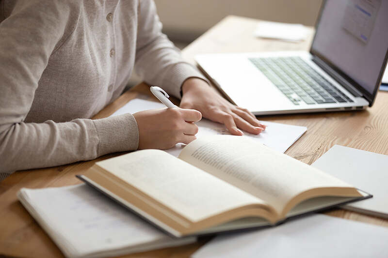 essay-writing-services-2.jpg