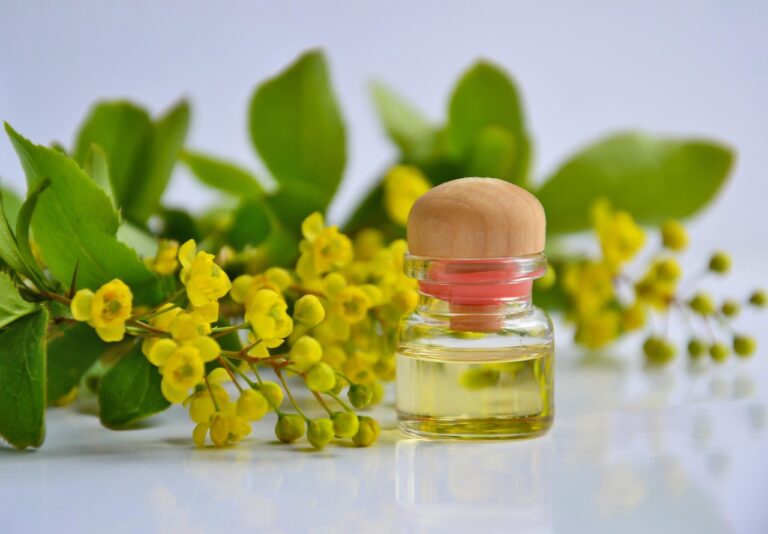cosmetic-oil-3868594_1280.jpg