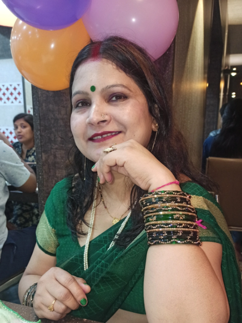 Rani Pragya - Founder/Chef