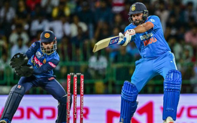 Rohit Sharma 37 साल के रोहित शर्मा क्या अब भी हैं वनडे खेलने के लायक आखिरी 11 पारियों में ये हैं आंकड़ें