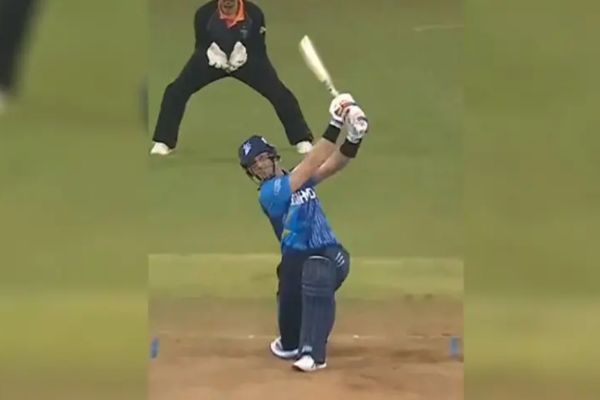 LLC 2024: मार्टिन गप्टिल की तूफानी बल्लेबाजी से टूटी कमेंट्री बॉक्स की खिड़की, देखें VIDEO