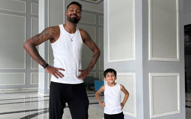 हार्दिक पांड्या अपने बेटे के साथ हैं Chill मोड में सोशल मीडिया पर साझा की शानदार तस्वीर