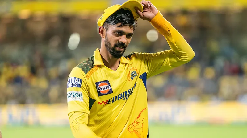 धोनी से ‘जलन’ के चक्कर में गौतम गंभीर कर देंगे इन 3 खिलाड़ियों का करियर बर्बाद?