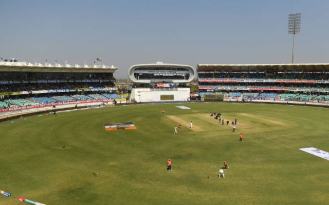 IND vs ENG: तीसरे टी-20 मैच के दौरान कैसा रहेगा राजकोट की पिच का मिजाज, जानिए यहां