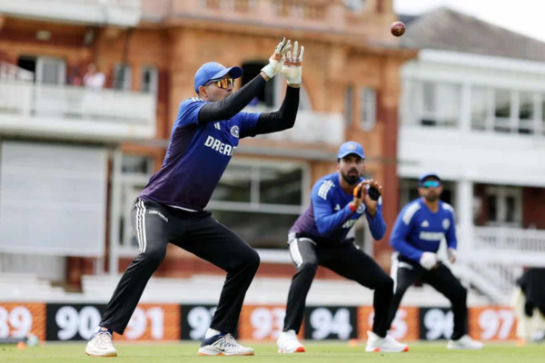 ENG vs IND 2025: अभ्यास सत्र से पहले भारत के ड्रेसिंग रूम में बजाई गई ‘हनुमान चालीसा’, देखें वीडियो