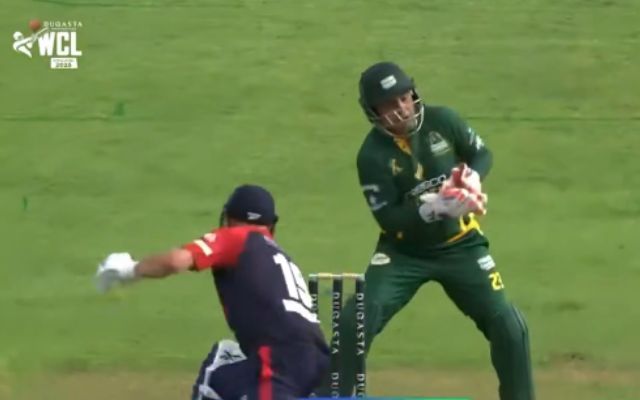 WCL 2025: कामरान ने किया वही, जिसके लिए वह जाने जाते थे, पाकिस्तान बनाम इंग्लैंड मैच में मिस की लट्टू स्टम्पिंग, देखें वीडियो