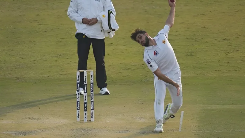 Pakistan pacer announces international retirement